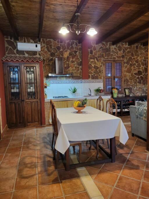 La Buganvilla, Descanso Entre Olivares Орначуелос Екстериор снимка